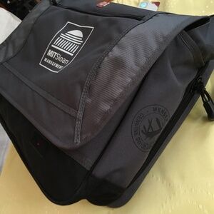 WENGER SWISS GEAR LAPTOP BAG